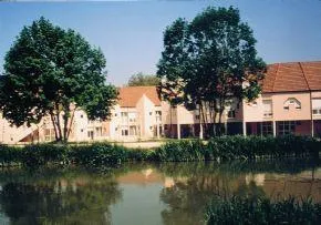 Photo de Ehpad Les Roches D'Orgeres - Maison de retraite / EHPAD