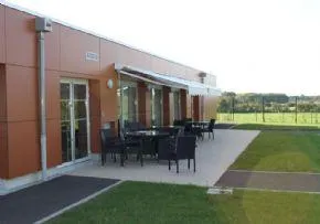 Residence St Thibault - Maison de retraite / EHPAD à Fleuré