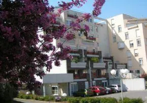Residence Les Tisserins - Maison de retraite / EHPAD à Évry