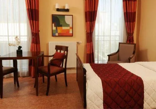 Photo principale de Maison De Famille La Roseraie - Maison de retraite / EHPAD