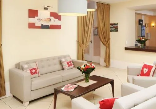 Photo de Maison De Famille La Roseraie