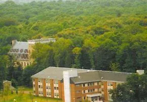 Maison De Retraite La Guette - Maison de retraite / EHPAD à Villeneuve-Saint-Denis