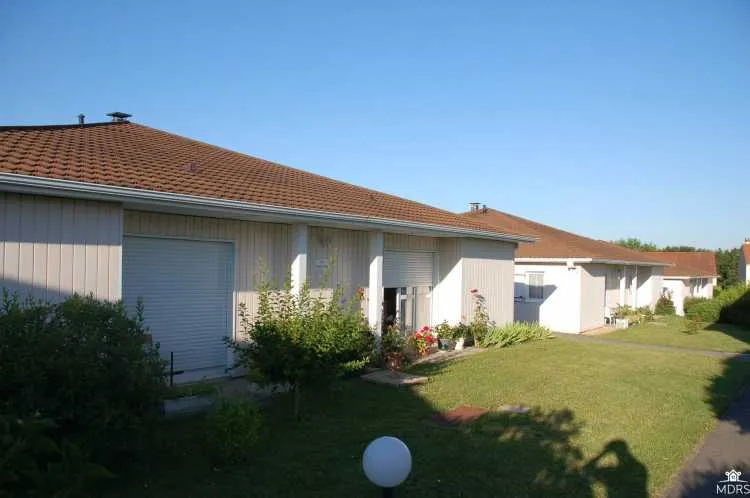 Photo de Les Villanelles D'Amilly - Résidence Services Seniors