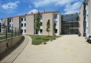 Photo principale de Maison De Retraite Les Charmes - Maison de retraite / EHPAD