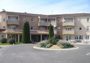 Photo de Ehpad Résidence Le Clos Saint-Roch - Maison de retraite / EHPAD