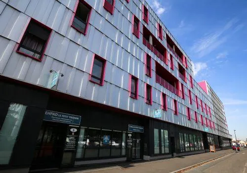 Pole Gerontologique Villa Du Petit Trianon - Résidence Services Seniors à Bordeaux