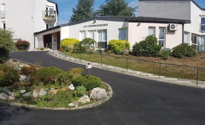 Photo de Résidence la Commanderie - Résidence Services Seniors
