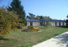 Photo de Ehpad Les Cedres - Maison de retraite / EHPAD