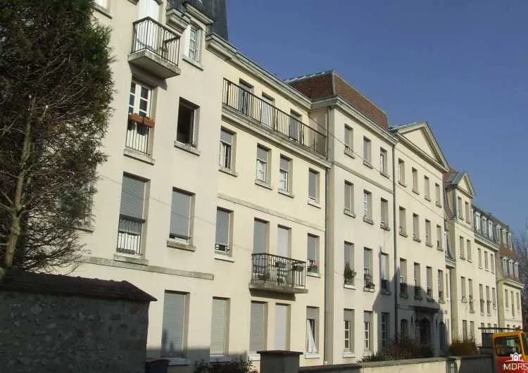 Résidence Rosa Bonheur - Résidence Services Seniors à Fontainebleau