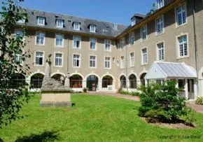 Maison De Retraite Elisabeth De Surville - Maison de retraite / EHPAD à Picauville