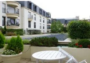 Résidence Les Hespérides du Château - Résidence Services Seniors à Saint-Germain-en-Laye