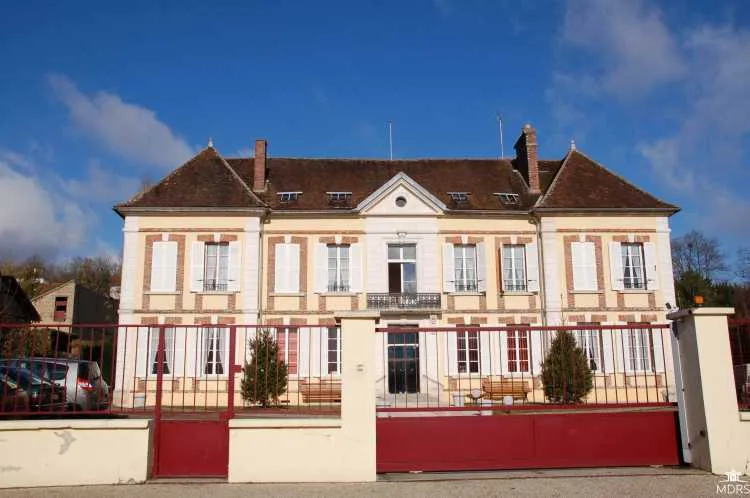Residence St Julien - Maison de retraite / EHPAD à Saint-Julien-du-Sault