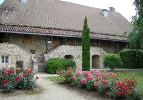 Photo principale de Les Petits Freres Des Pauvres   Jully   Hebergement Temporaire - Maison de retraite / EHPAD