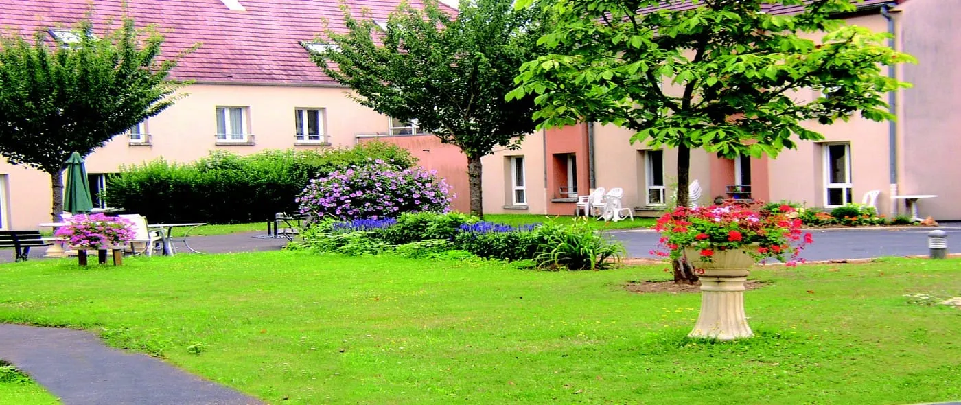 Résidence Les Dornets - Maison de retraite / EHPAD à Savigny-sur-Clairis