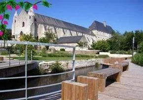 Photo de Ehpad Etienne De Bourgueil - Maison de retraite / EHPAD