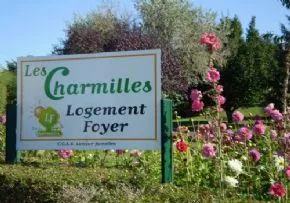 Foyer Logement Les Charmilles - Résidence Services Seniors à Longué-Jumelles
