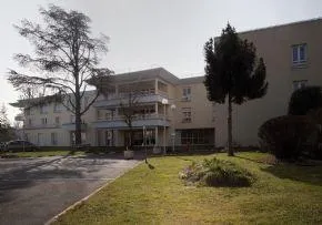 Residence Du Chateau - Maison de retraite / EHPAD à Claye-Souilly