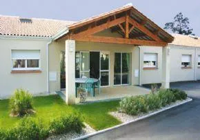 Maison De Retraite Les Pervenches - Maison de retraite / EHPAD à Gémozac