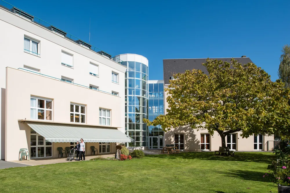 Korian Le Castelli - Maison de retraite / EHPAD à L'Huisserie