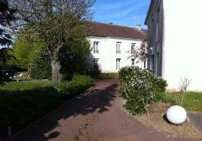 Residence Au Coin Du Feu - Maison de retraite / EHPAD à Dammartin-en-Goële