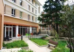 Photo principale de La Maison Du Grand Cedre - Maison de retraite / EHPAD