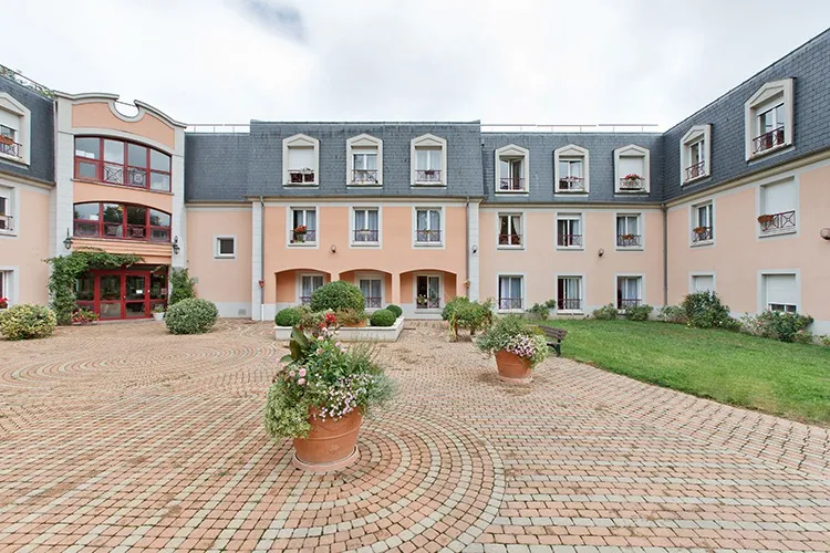 Photo de Residence Les Chenes Rouges