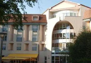 Maison De Retraite Du Parc - Maison de retraite / EHPAD à Le Coteau