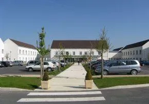 Hopital   Maison De Retraite De Montmirail - Maison de retraite / EHPAD à Montmirail