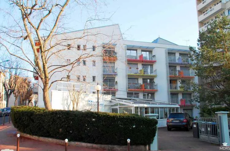 Residence Jeanne D'Albret - Résidence Services Seniors à Charenton-le-Pont
