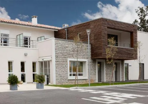 Le Clos Rousset - Maison de retraite / EHPAD à Saint-Marcel-lès-Valence