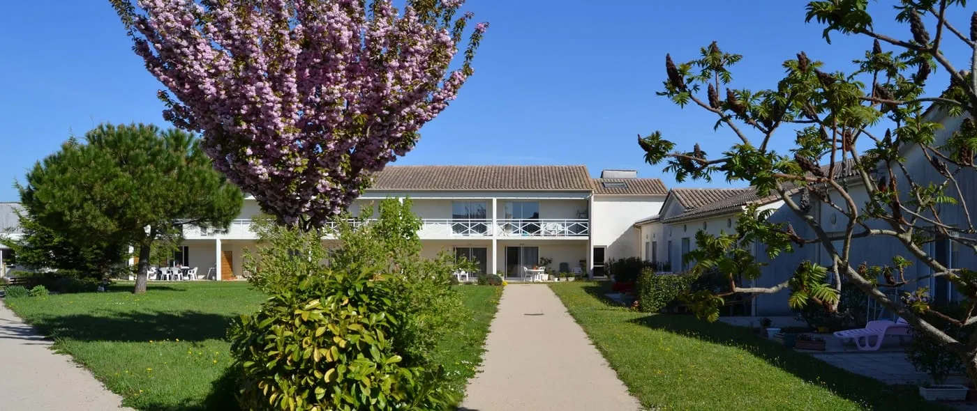 Photo principale de Les Jardins De Jeanne  - Résidence Services Seniors