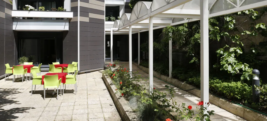 Photo de Résidence Les Orteaux - Résidence Services Seniors