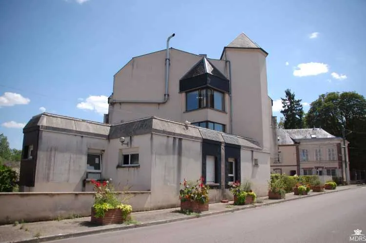Residence Croix Rouge - Maison de retraite / EHPAD à Aillant-sur-Tholon