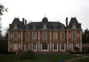 Residence Chateau Pomerol - Maison de retraite / EHPAD à Bassens