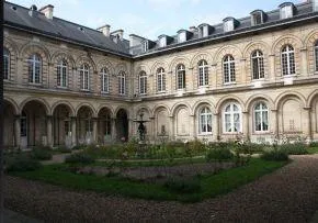 Ehpad Maison Ferrari - Maison de retraite / EHPAD à Clamart