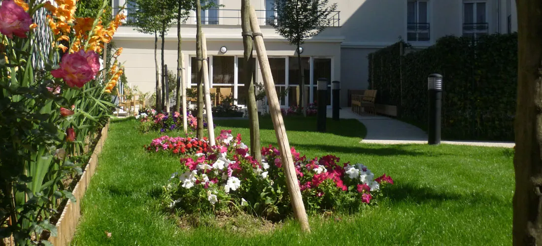 Photo de Ehpad Residence Petronille - Maison de retraite / EHPAD