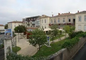 Photo de Residence L'Oree Des Bois - Résidence Services Seniors