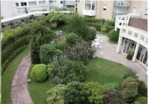 Photo de Résidence Les Hespérides du Cours Bosquet - Résidence Services Seniors