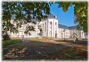 Ehpad Les Signolles - Maison de retraite / EHPAD à Ajain