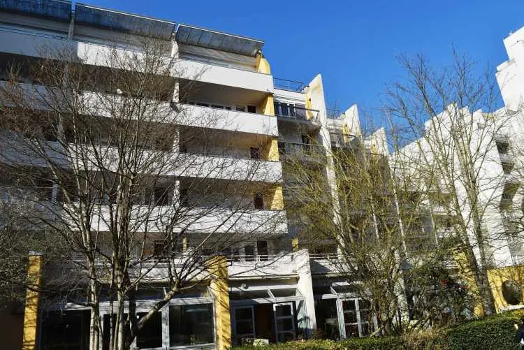 Résidence Les Pervenches - Résidence Services Seniors à Massy