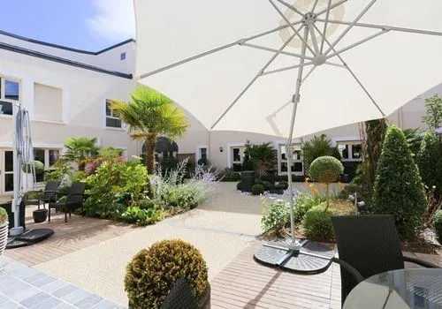 Photo de Residence Retraite Du Lac De St Pryve