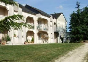 Foyer Logement Les Cedres - Résidence Services Seniors à Parçay-les-Pins