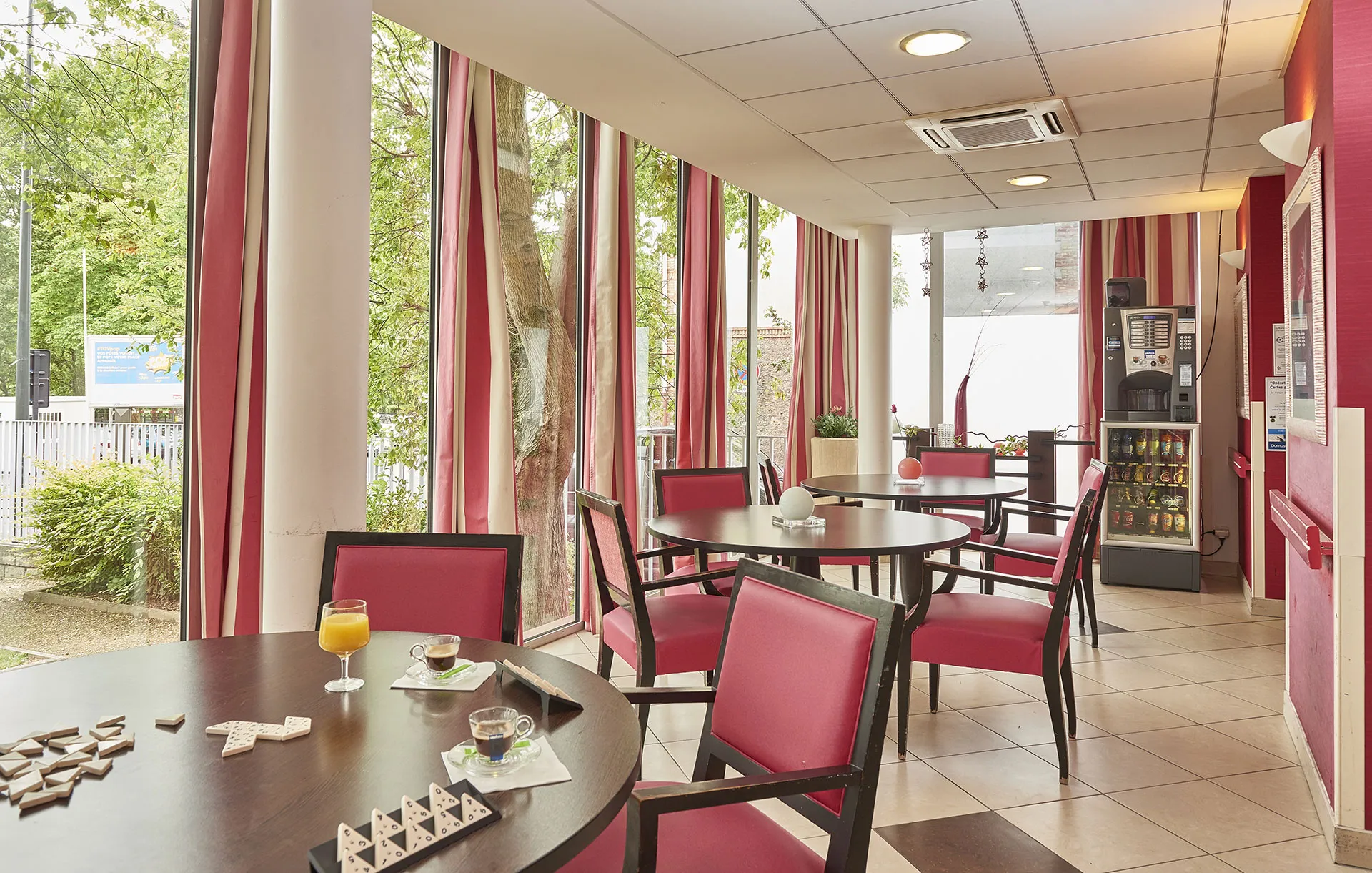 Photo de Résidence Médicis - Maison de retraite / EHPAD