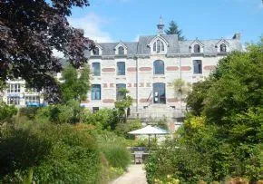 Ehpad Mont Le Roux - Maison de retraite / EHPAD à Huelgoat