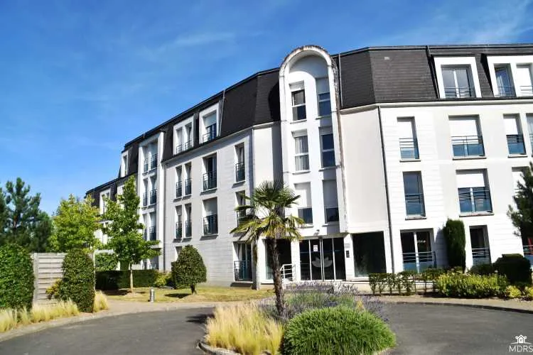 Photo de Residence Les Jardins Des Arts - Résidence Services Seniors