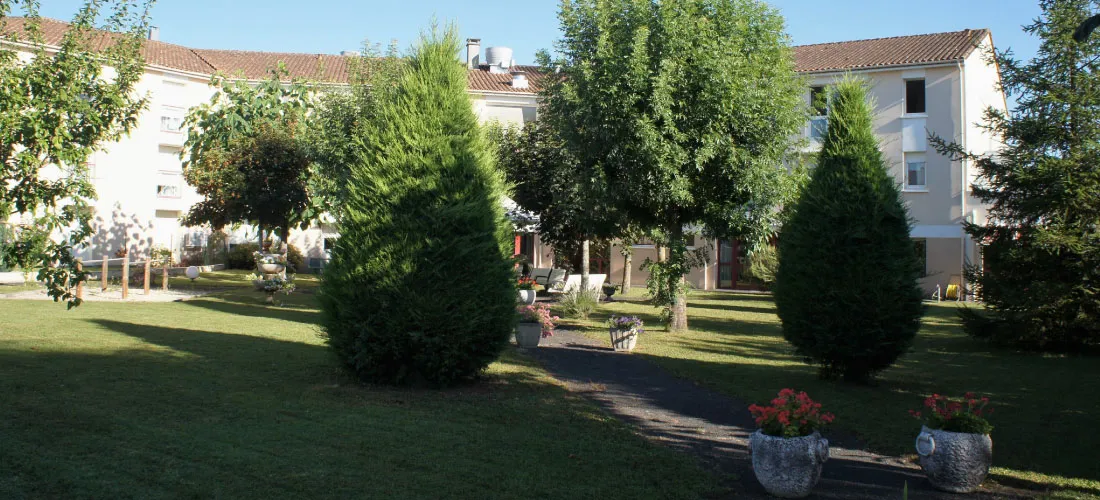Résidence Le Bois Doucet - Maison de retraite / EHPAD à Jarnac