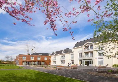 Le Parc De La Plesse - Maison de retraite / EHPAD à Avrillé