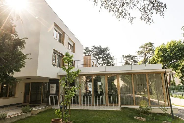 Résidence Les Bains-EHPAD - Maison de retraite / EHPAD à Saint-Péray