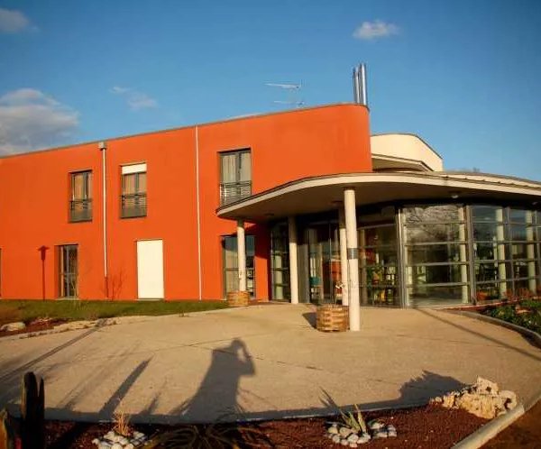 Ehpad Les Rondines - Maison de retraite / EHPAD à Bourg-des-Comptes