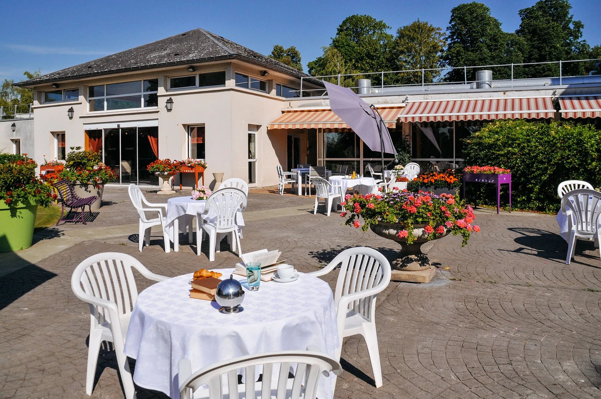 Photo principale de Résidence les Lys - Maison de retraite / EHPAD